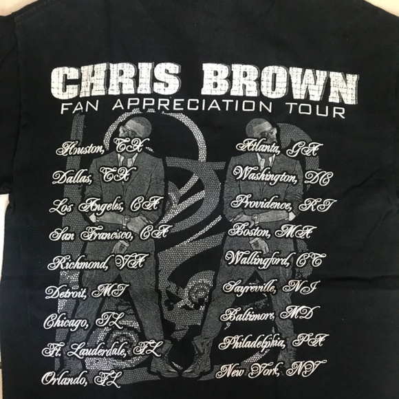 Men’s Chris brown Vintage Graffiti Tour T-Shirt Gildan Size Small - Picture 5 of 7